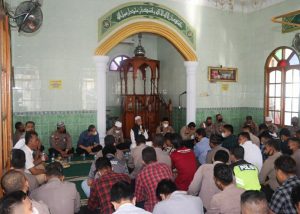 Kapolres dan Jajaran Ikuti Binrohtal di Masjid Bhayangkara Al Muqorrobin Polres Tapsel