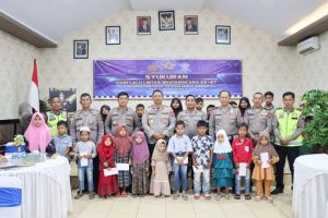 HUT Polantas ke-67 di Polres Padangsidimpuan Diwarnai Santunan ke Anak Yatim Piatu