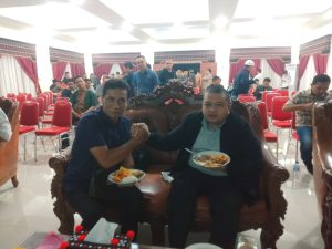 Bupati Dolly Pasaribu Nonton Piala Dunia 2022 dengan Kades Terpilih