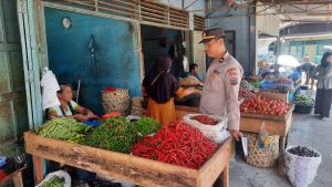 Jumat Curhat Personil Polres PSP Sambangi Para Pedagang