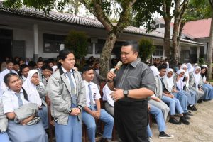 Bupati Dolly: Apapun Pilihanmu Tekuni Sampai Akhir Demi Meraih Masa Depan