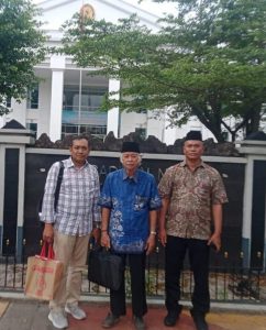 Ahli Waris Tanah RSPON Bersyukur Warkah Terdaftar di Kelurahan Cawang