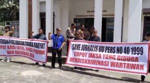 Tidak Bernyali Hadapi Wartawan, Kejari Padangsidimpuan bersama Kasinya Tinggalkan Kantor